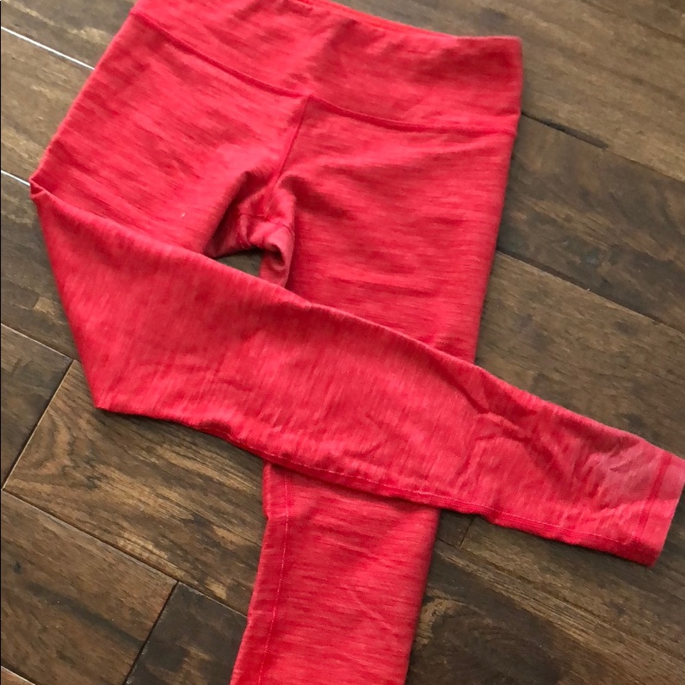 Lululemon 🧘🏻‍♀️ RED leggings! Hot hot hot!